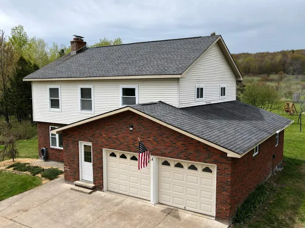 40169 Lower Worham Rd, Chassell, MI 49916