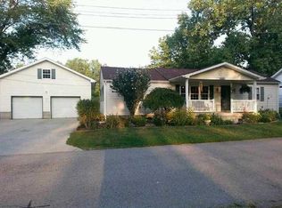 8120 N Eagle Dr, Muncie, IN 47303