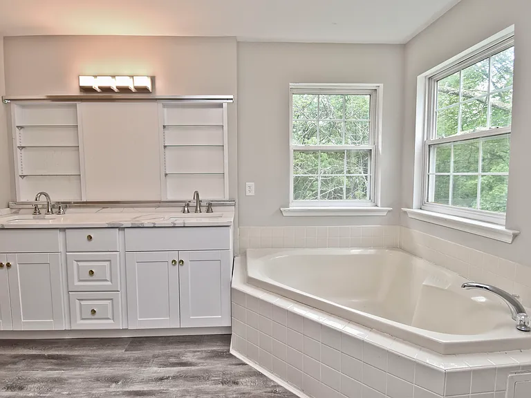557 Marco Way — Photo 28