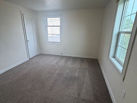 4th image of 2211 W Olympic Ave