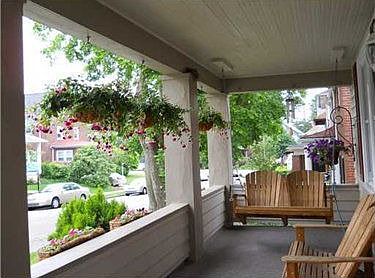 3rd image of 224 Underwood Ave