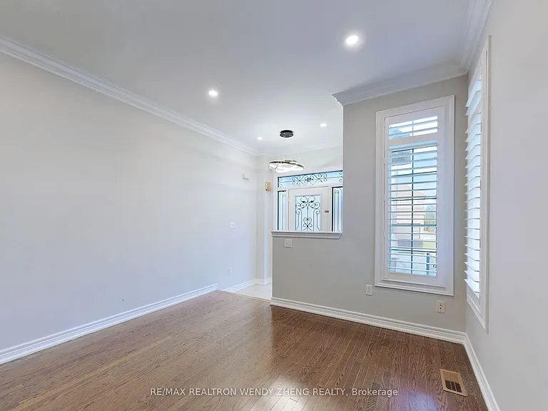 300 Sunny Meadow Blvd #UPPER — Photo 5