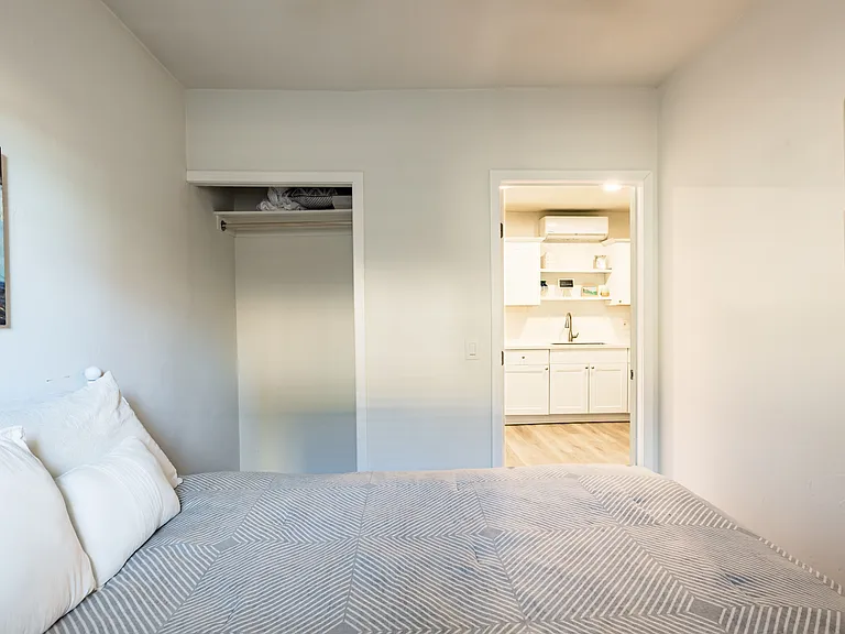 1078 Cosmo Ave — Photo 10