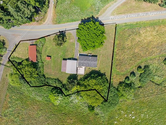 3rd image of 96060 Coos Sumner Ln