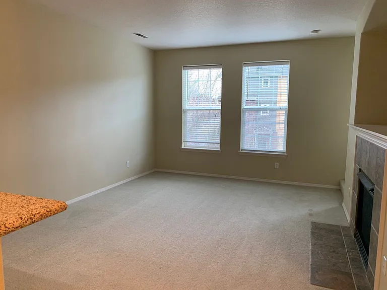6031 NE Maidstone St — Photo 5