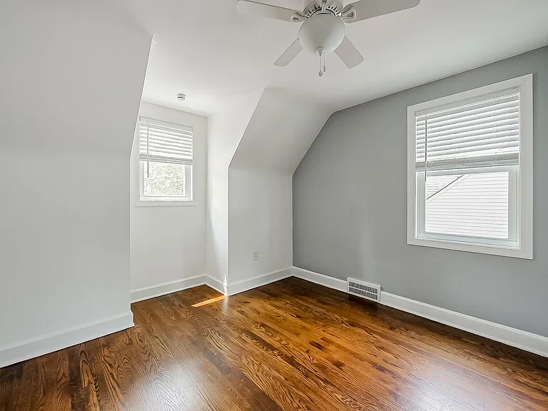 21530 Olmstead St — Photo 18