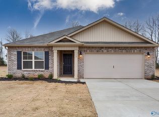 152 Meadowridge Dr, Hazel Green, AL 35750