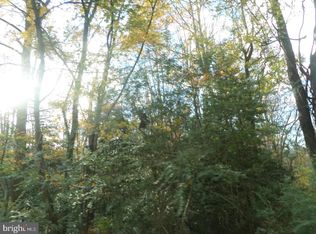 9th St, Colonial Beach, VA 22443