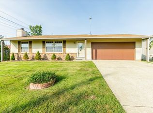 79 Country Hill Rd, Saint Peters, MO 63376