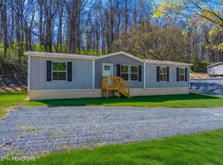 1019 S Gateway Ave, Rockwood, TN 37854