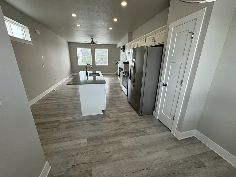 1500 NE Polk Dr — Photo 6
