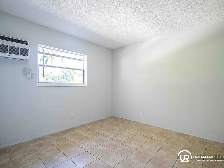 6650 Miller Dr #19 — Photo 13