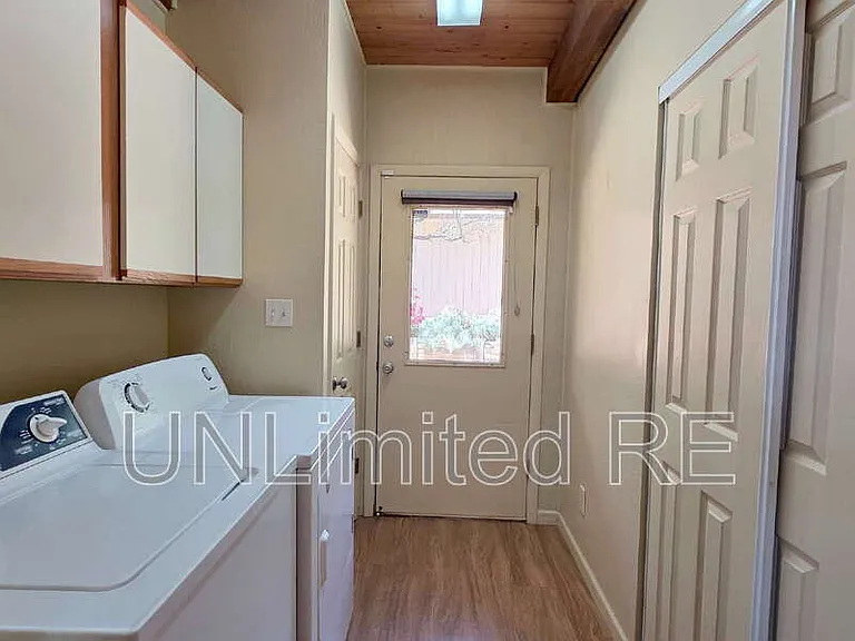 355 Canyon Diablo Rd — Photo 8