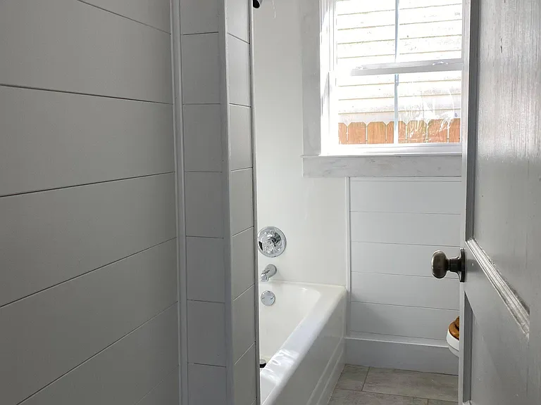 1403 N 1st St — Photo 5