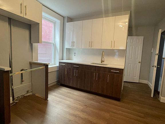 2nd image of 934 Pavonia Ave APT 4