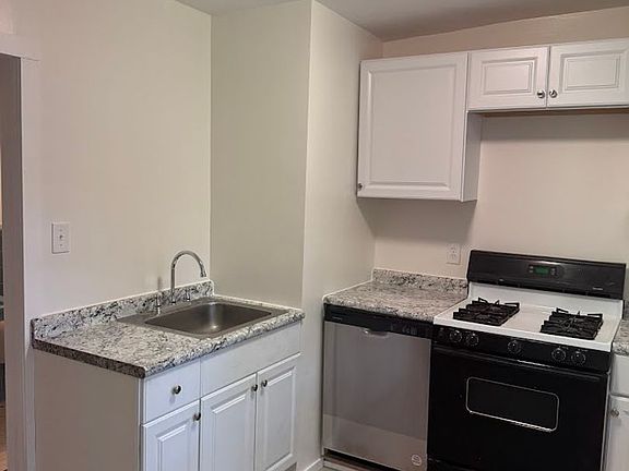 5th image of 5603 Fair Oaks St #3