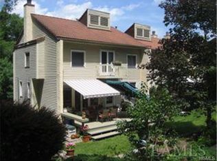 11 Deer Ridge Rd, Bedford, NY 10549