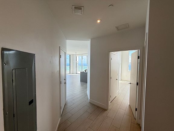 3rd image of 4010 S Ocean Dr #Penthouse T4301