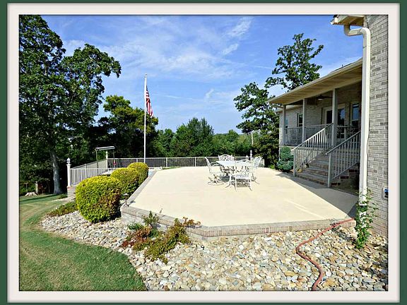 2nd image of 849 Pinnacle Dr
