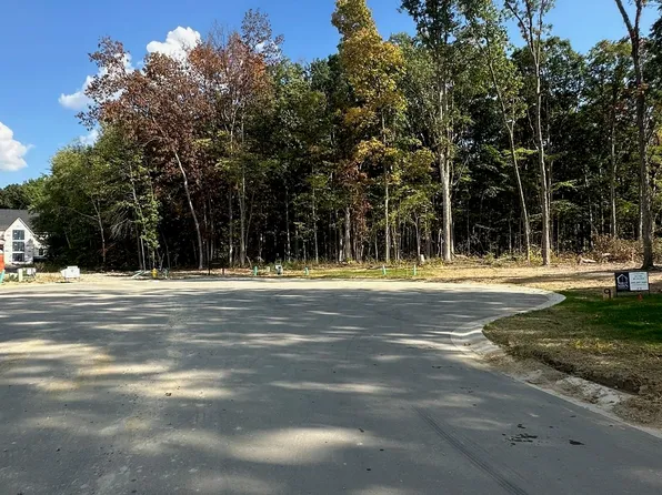 14570 Magnolia Run Pkwy, Fort Wayne, IN 46845