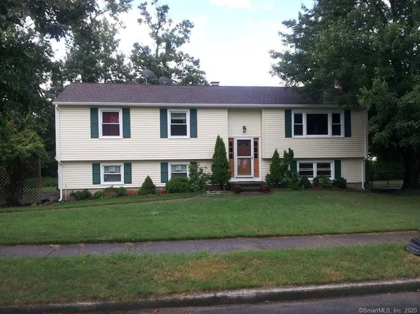 160 Carmen Rd, Milford, CT 06460