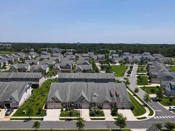 2nd image of 22690 Grebe Ln