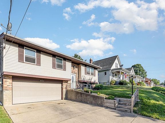 3rd image of 3885 Weirman Ave
