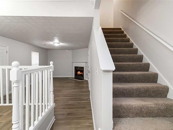 5th image of 4835 Haymarket Trl