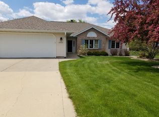 5457 Sundrift Ct, Oregon, WI 53575
