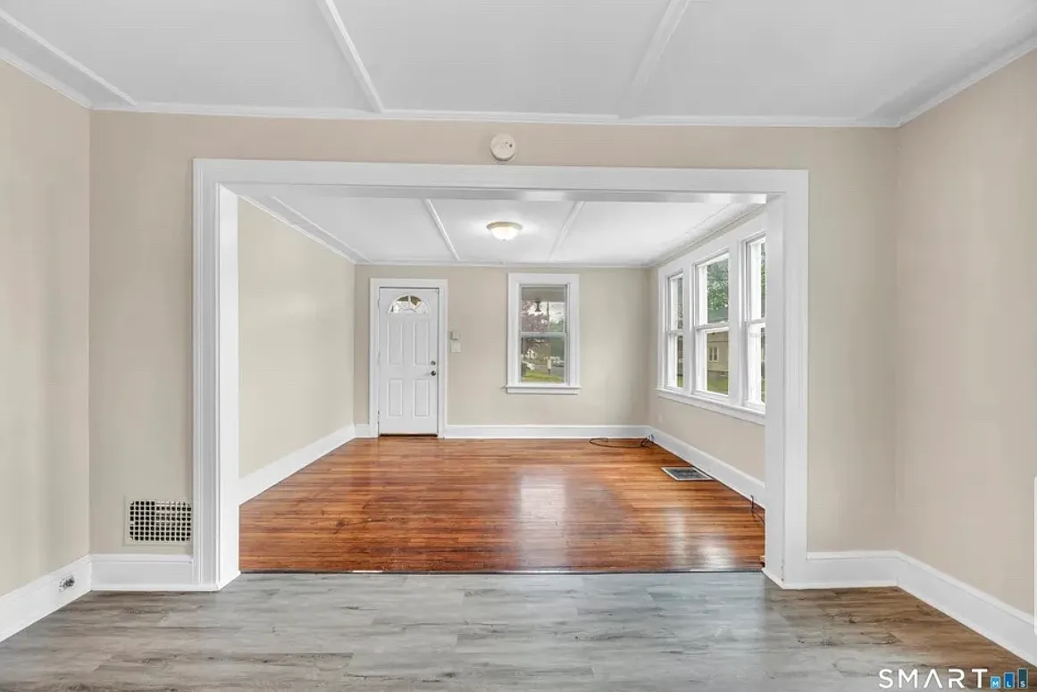 3 bed, $2,200 — Photo 2
