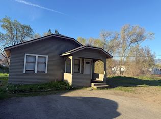 1568 3rd St NE, East Wenatchee, WA 98802