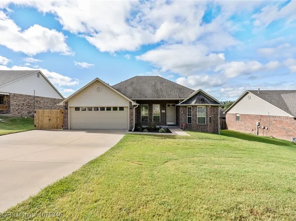 2313 Park Ave, Van Buren, AR 72956