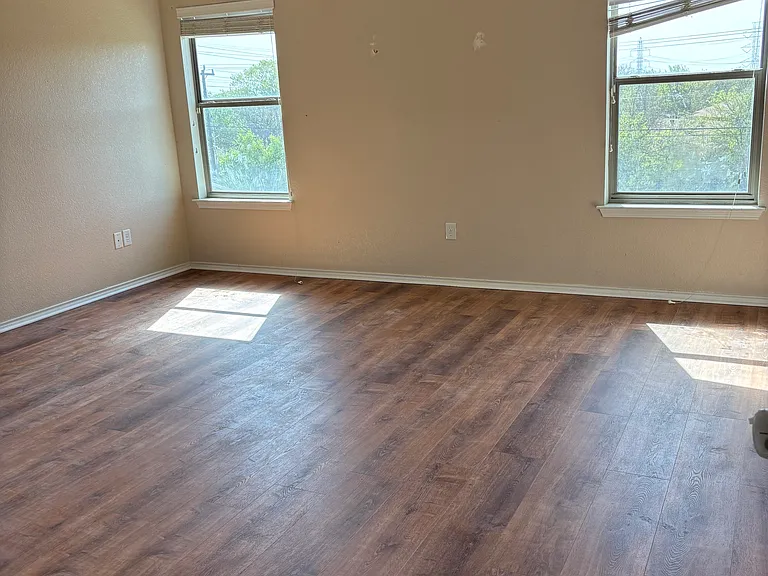 6604 Walker Hl — Photo 10