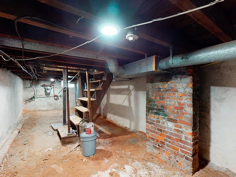 3927 Warren St — Photo 12