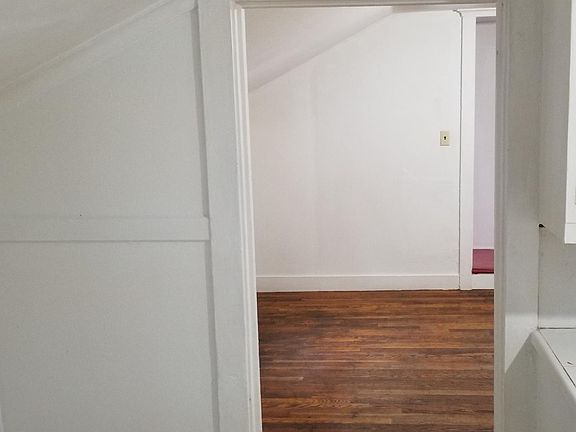 3rd image of 112 Chestnut St Floor 2