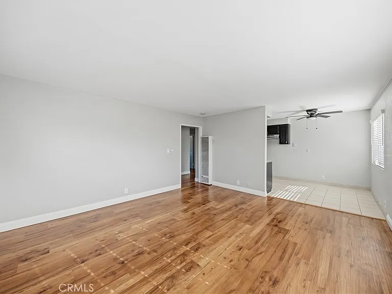 1308 E Oaks St #D — Photo 8