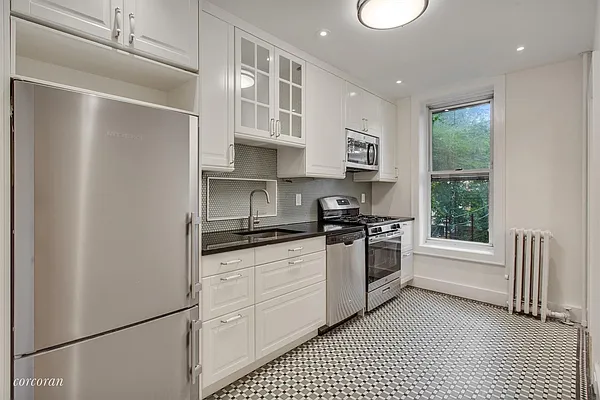 Rented by Corcoran | media 17