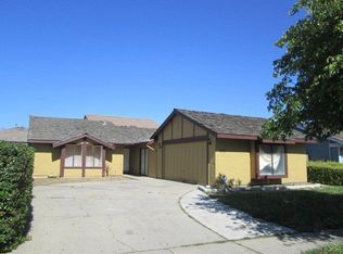 672 Surrey Way, Salinas, CA 93905