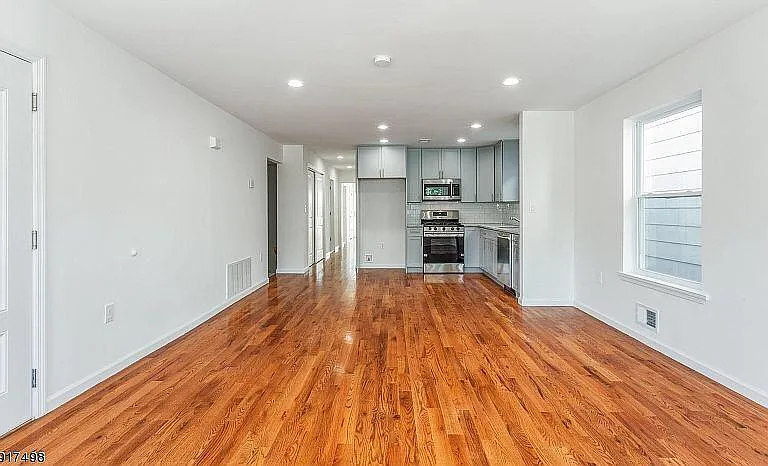 615 Central Ave #1 — Photo 4