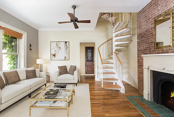 Sold by Compass | media 17