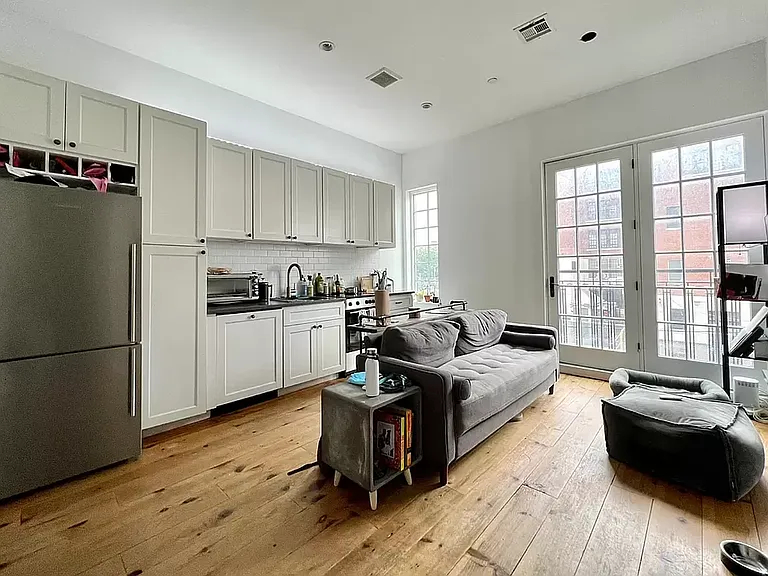 291 Metropolitan Ave #2B — Photo 4
