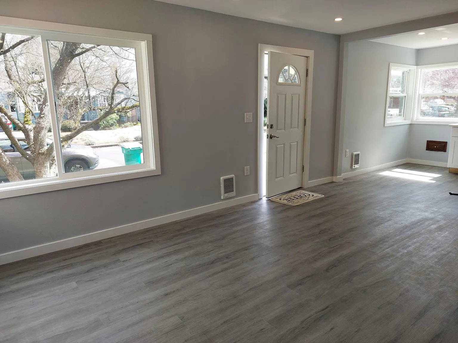 3345 SE 56th Ave — Photo 2