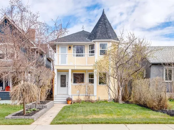 236 S 2nd Ave NE, Calgary, AB T2E 0E2