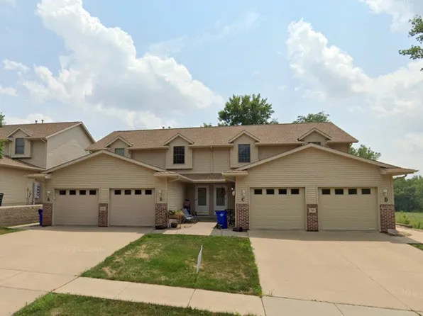 733 Broderick Dr NE Unit B, Cedar Rapids, IA 52402