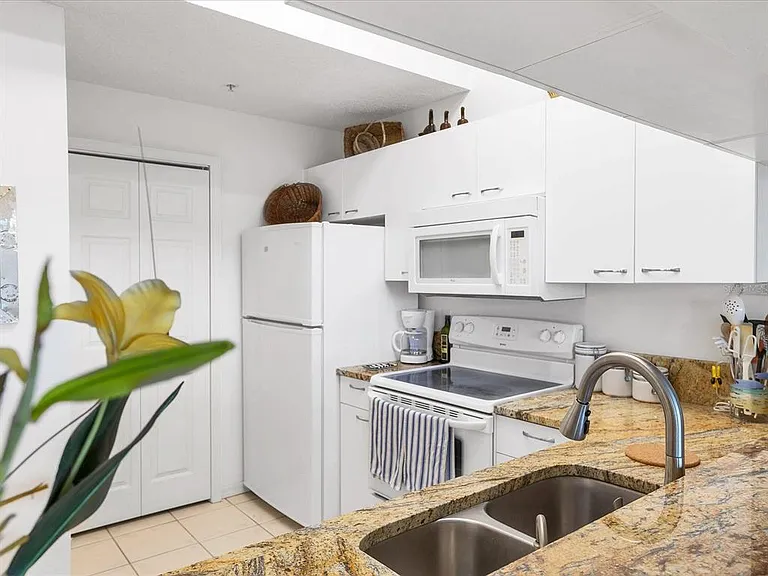 3607 E Bay Dr #206 — Photo 13