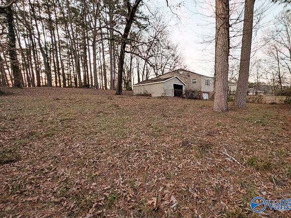 2nd image of 307 Howell St