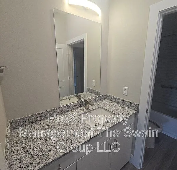 701 Bates Ave SW #101 — Photo 7