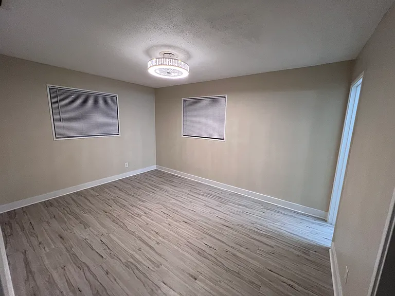 4700 W Leila Ave — Photo 15