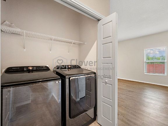 4th image of 3031 Laguna Clfs