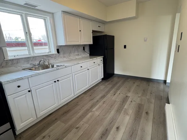 615 3rd St APT 4, Scranton, PA 18512